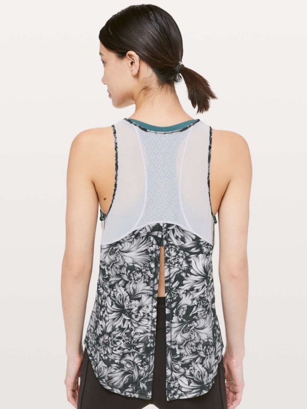 Lululemon Sculpt Tank *Tie Back Tank - Black Night Garden/Ice Grey Size 6